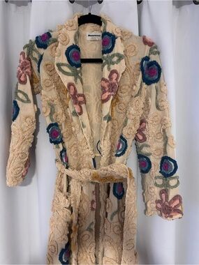 EDGEWOOD Cream Robe with Blue and Pink Floral WEDDING CAKE